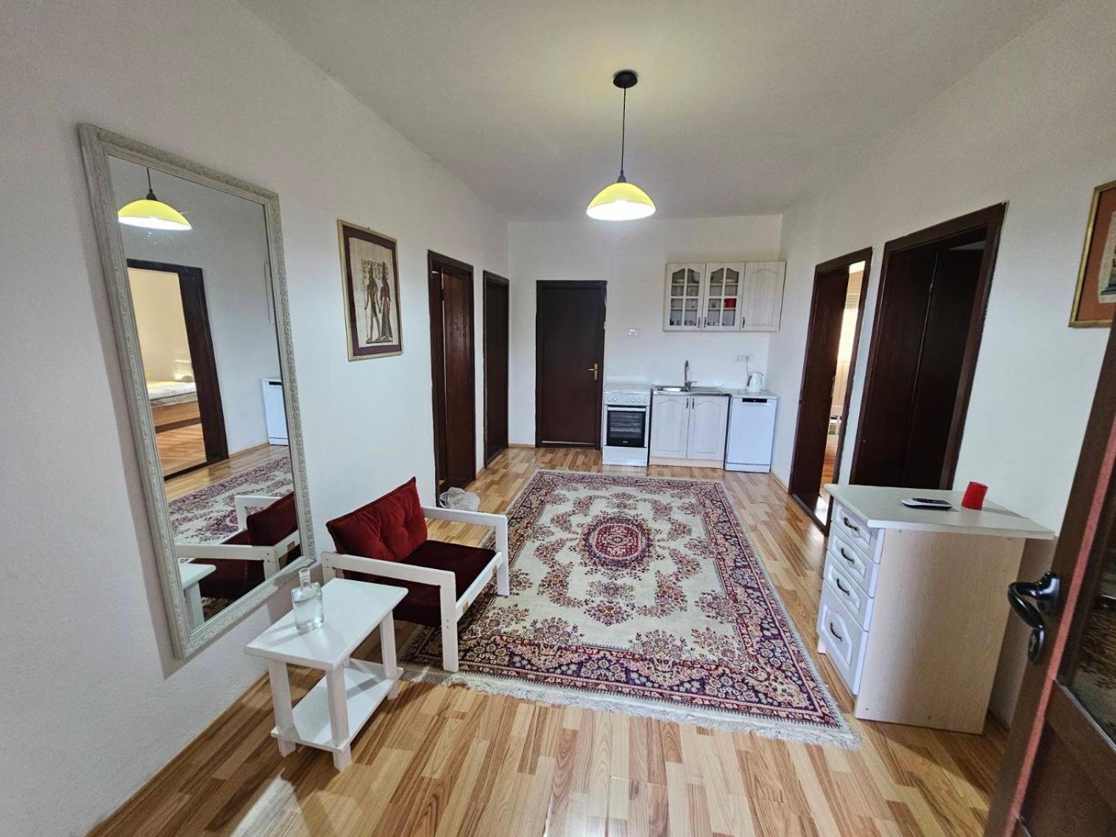 Apartman Na Rijeci Cijevni Подгориця Екстер'єр фото