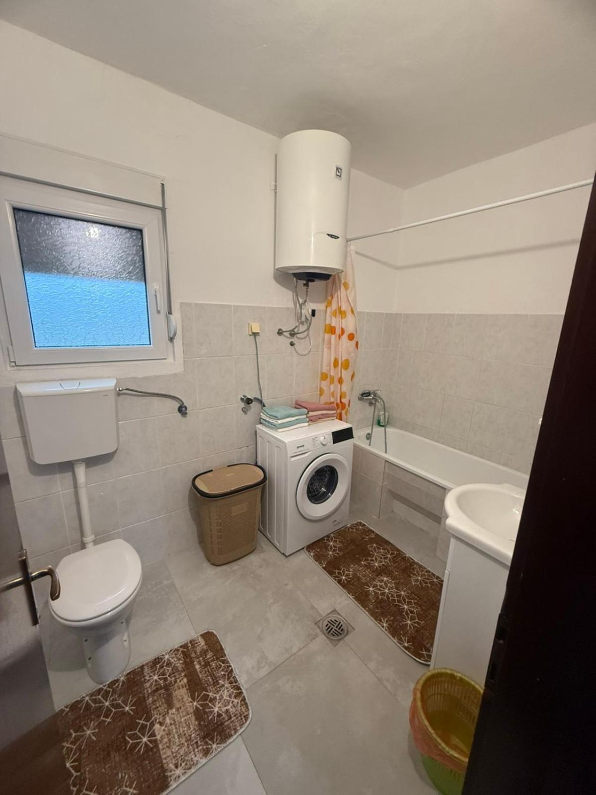 Apartman Na Rijeci Cijevni Подгориця Екстер'єр фото