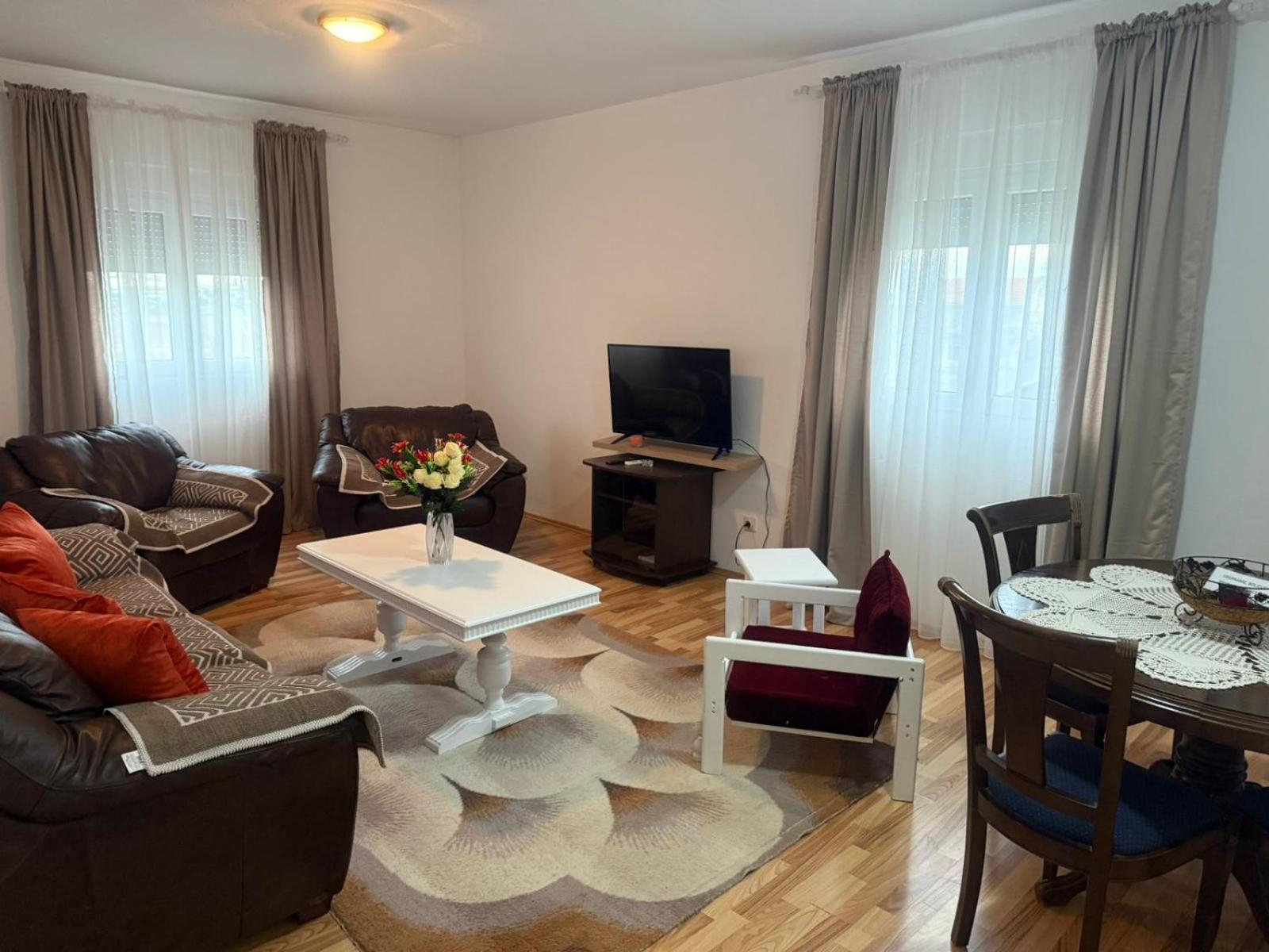 Apartman Na Rijeci Cijevni Подгориця Екстер'єр фото
